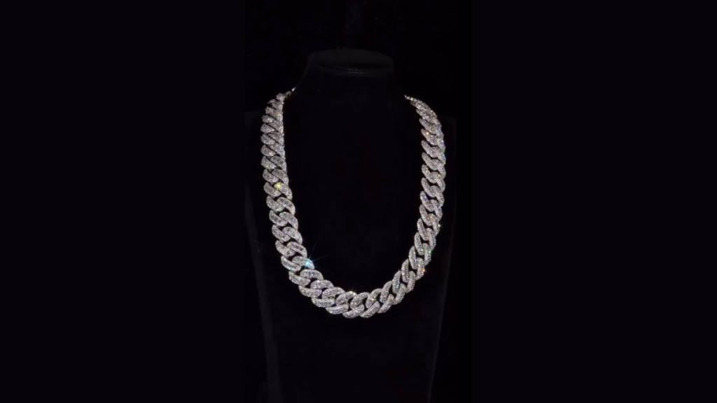 Men Diamond Chain 2026