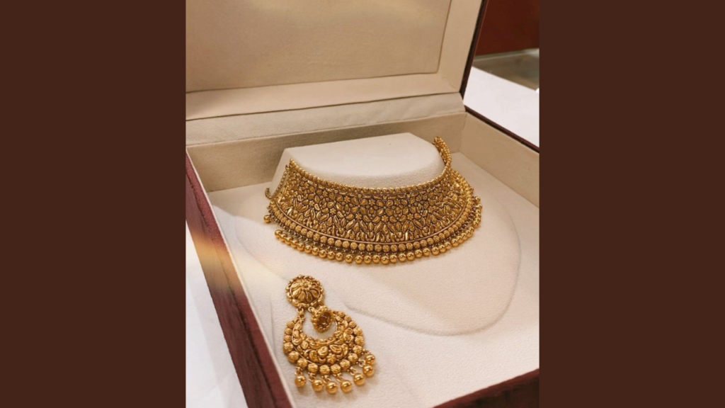 Gold Antique Necklace 2026 